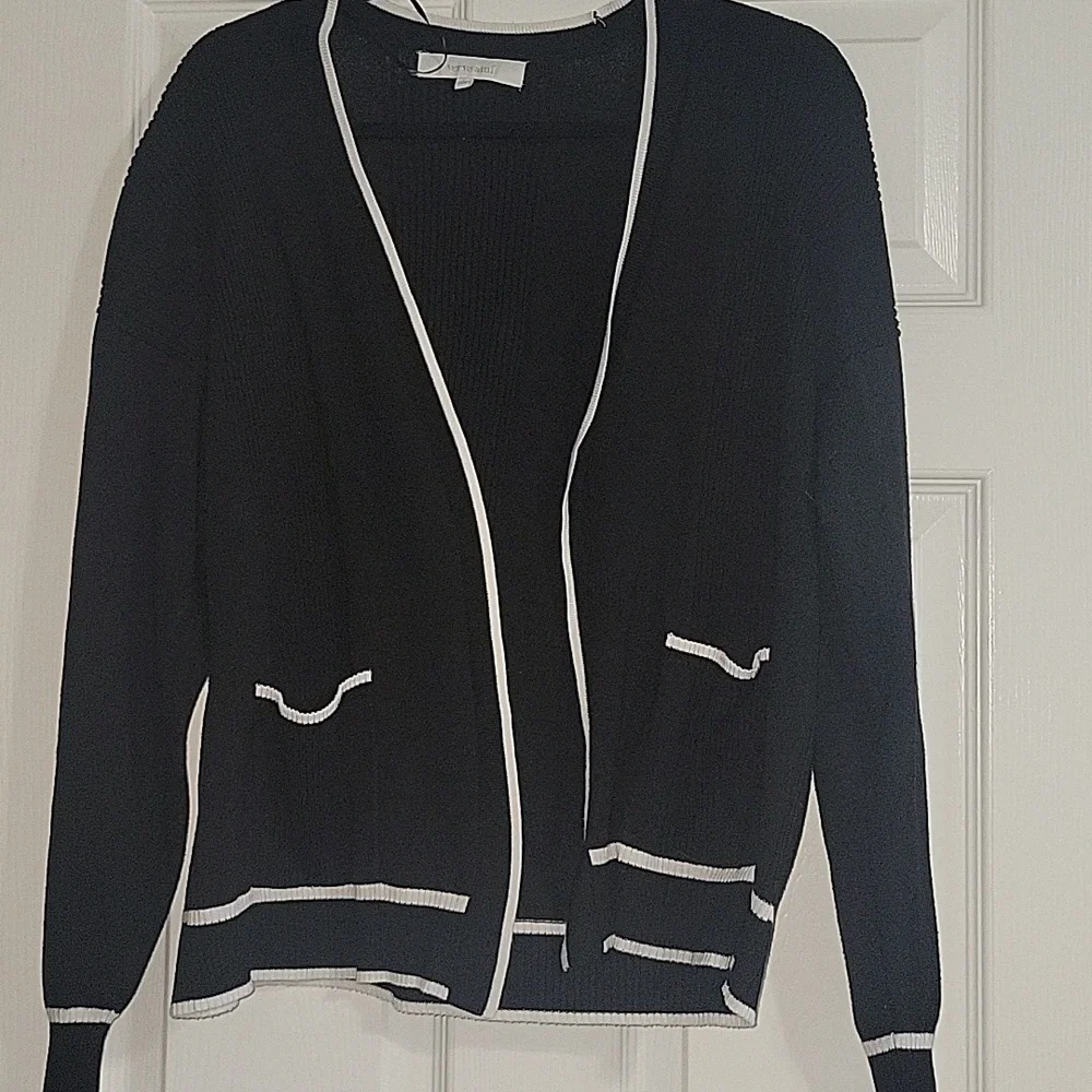SWEATER - Picture 1 of 4